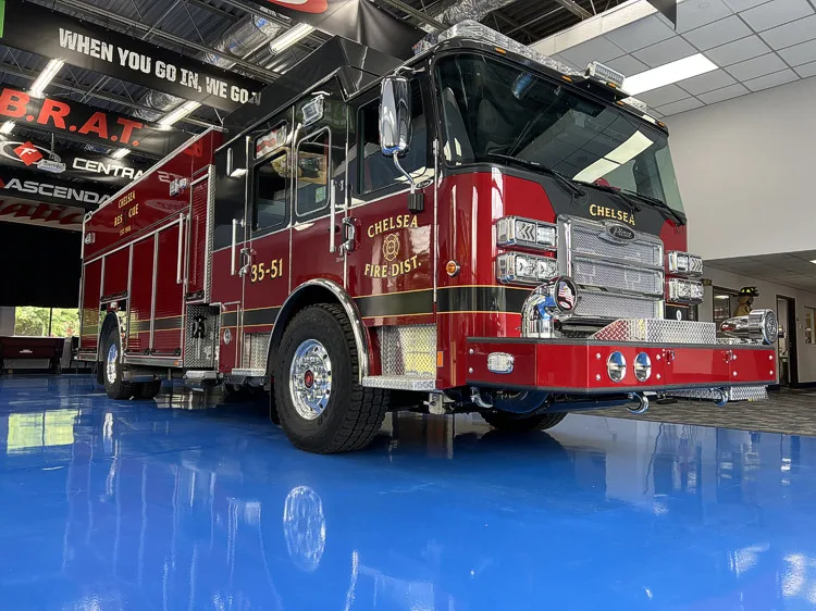Pierce Enforcer Pumper exterior view, photo 15 of 39