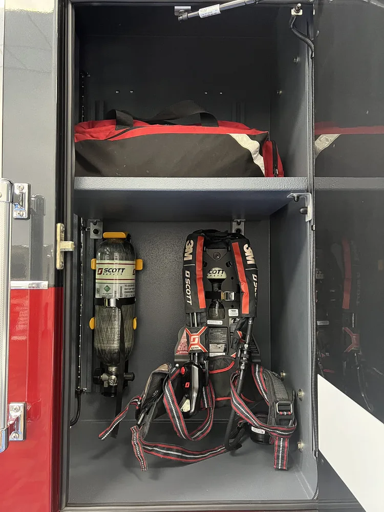 Pierce Enforcer Pumper exterior view, photo 17 of 39