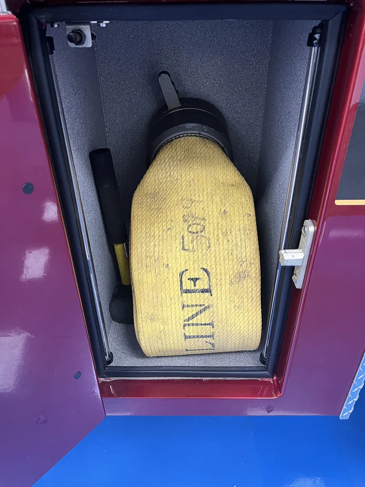 Pierce Enforcer Pumper exterior view, photo 18 of 39