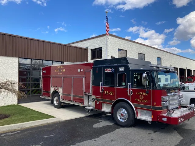 Pierce Enforcer Pumper exterior view, photo 2 of 39