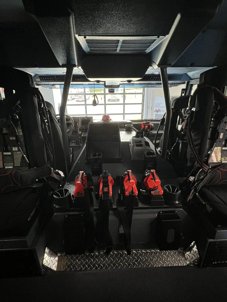 Pierce Enforcer Pumper exterior view, photo 29 of 39