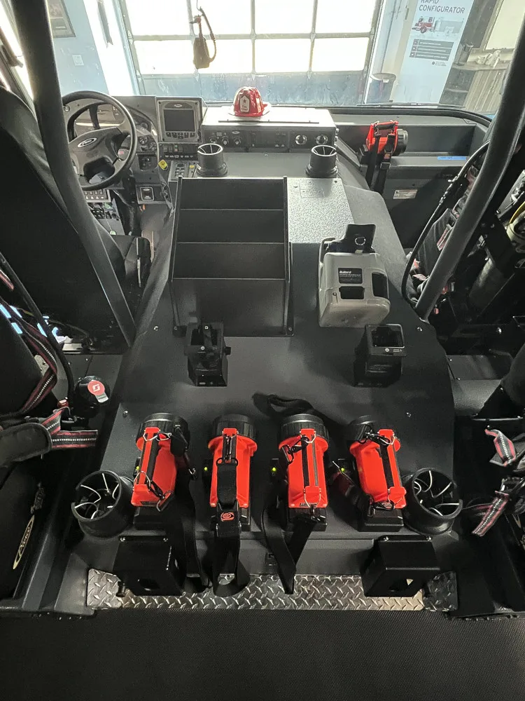 Pierce Enforcer Pumper exterior view, photo 30 of 39