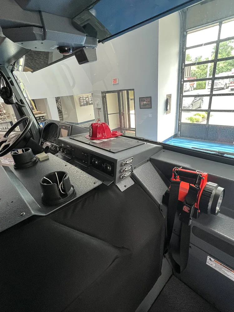 Pierce Enforcer Pumper exterior view, photo 31 of 39