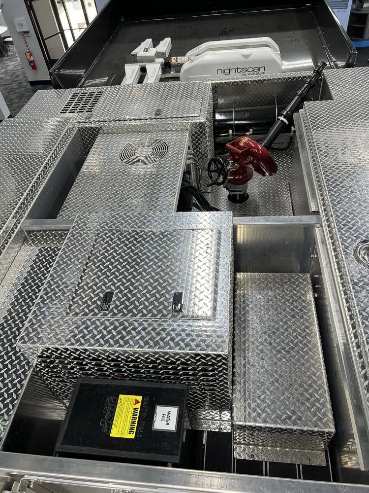 Pierce Enforcer Pumper exterior view, photo 38 of 39