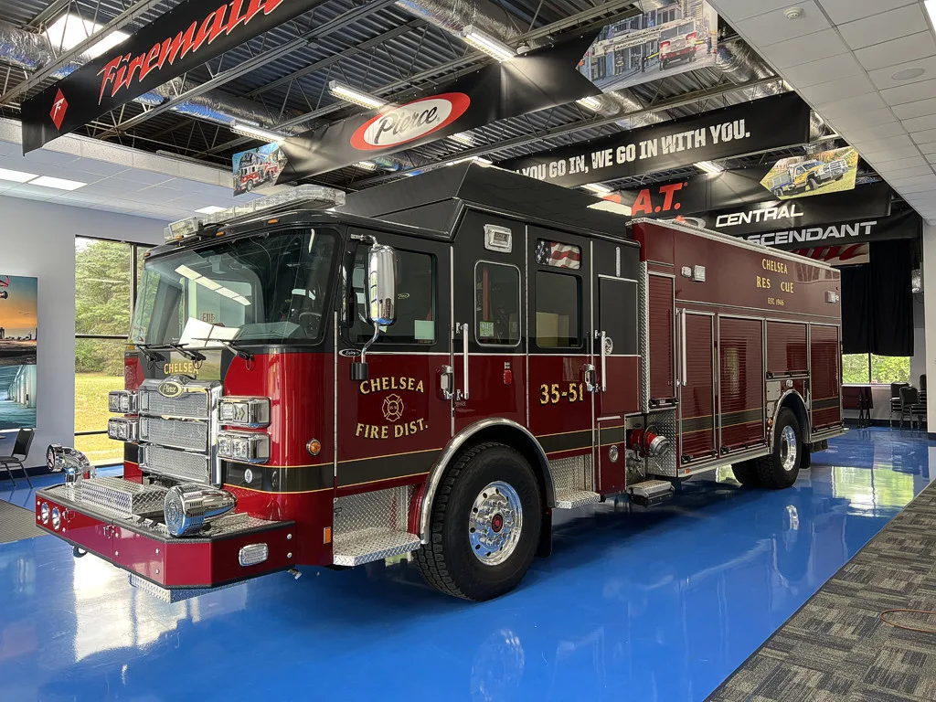 Pierce Enforcer Pumper exterior view, photo 6 of 39