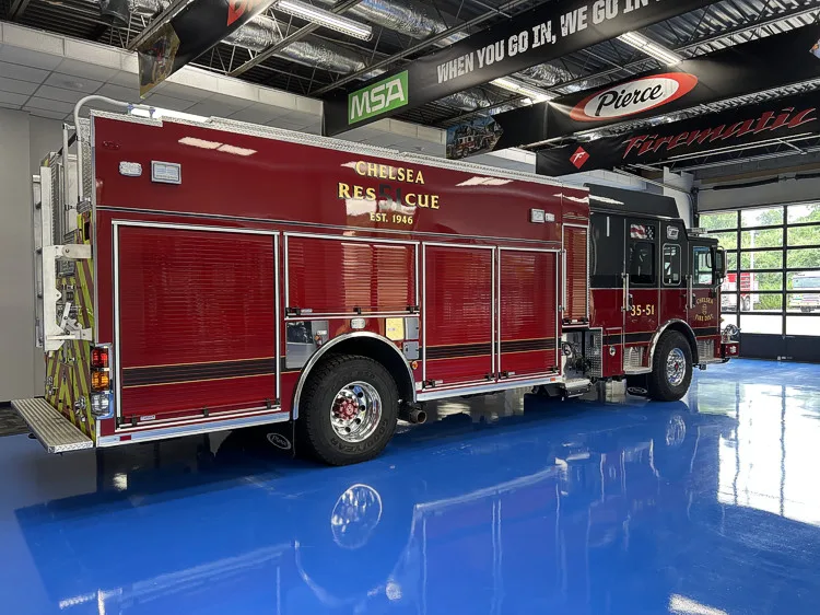Pierce Enforcer Pumper exterior view, photo 7 of 39