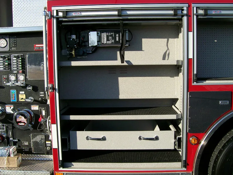 Pierce Saber exterior view, photo 10 of 25