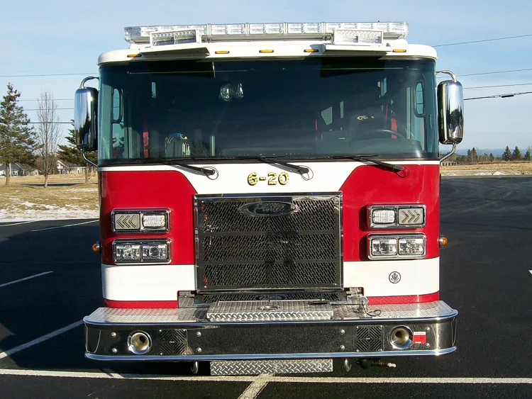 Pierce Saber exterior view, photo 2 of 25