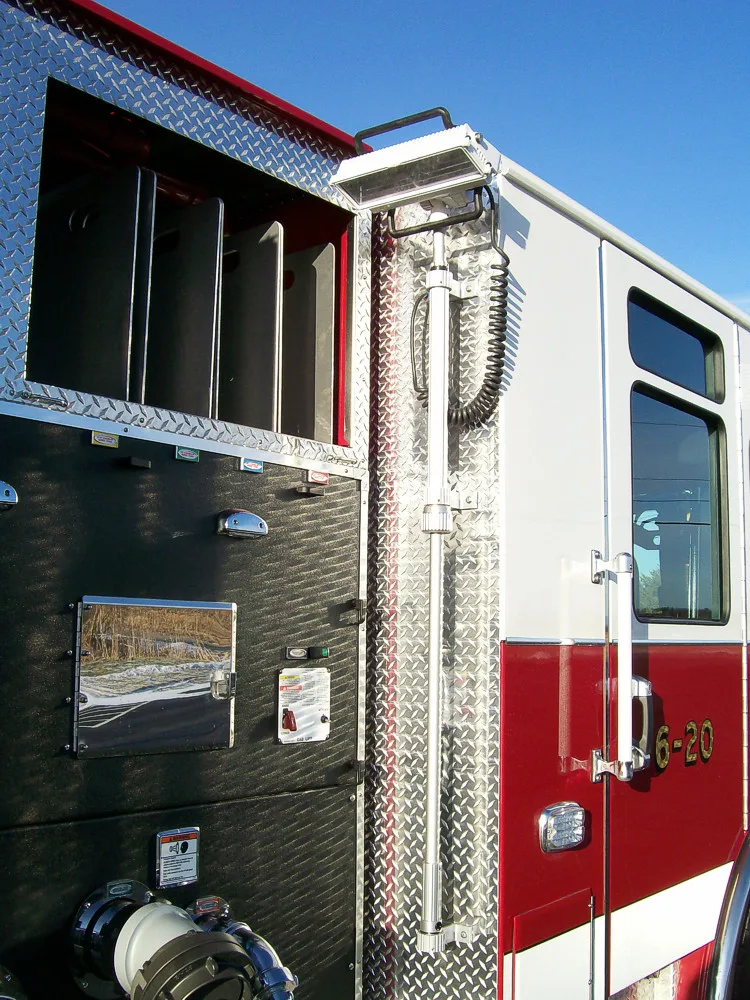 Pierce Saber exterior view, photo 24 of 25