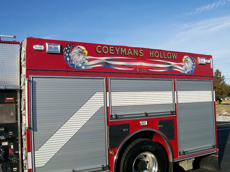 Pierce Saber exterior view, photo 7 of 25