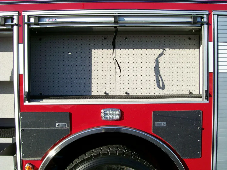 Pierce Saber exterior view, photo 9 of 25