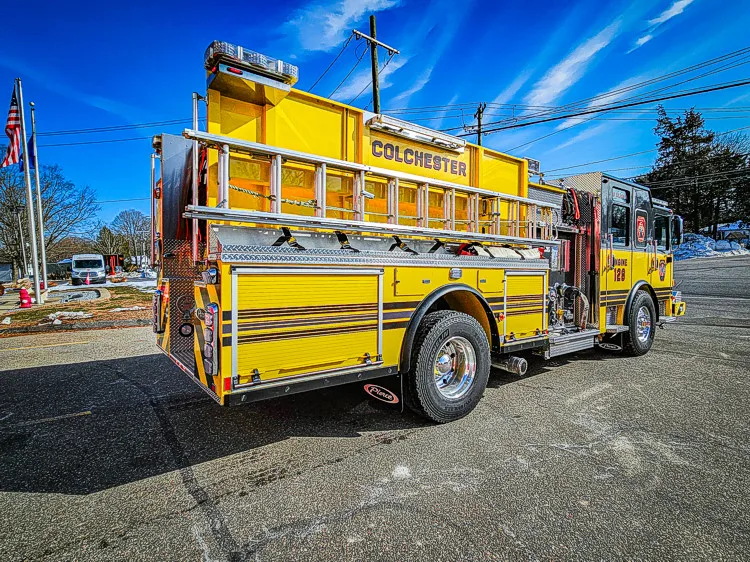 Pierce Enforcer Pumper exterior view, photo 12 of 32