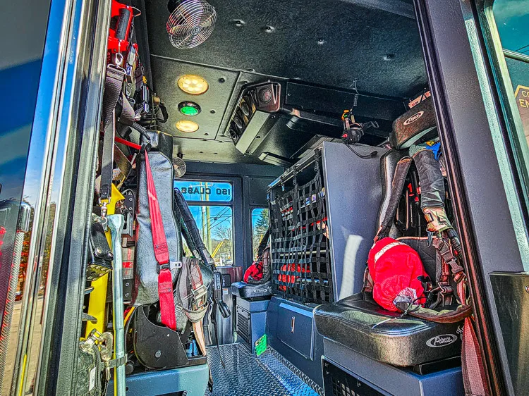 Pierce Enforcer Pumper exterior view, photo 14 of 32