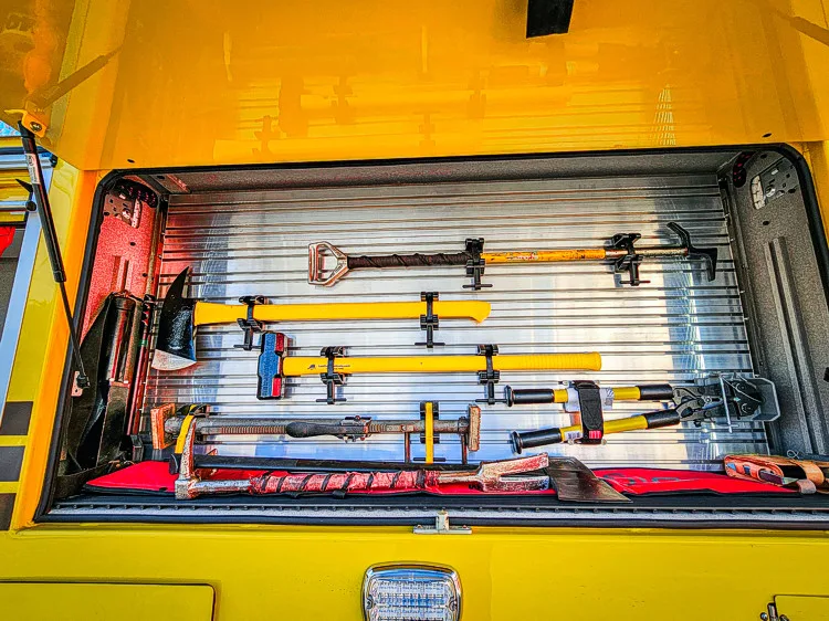 Pierce Enforcer Pumper exterior view, photo 22 of 32