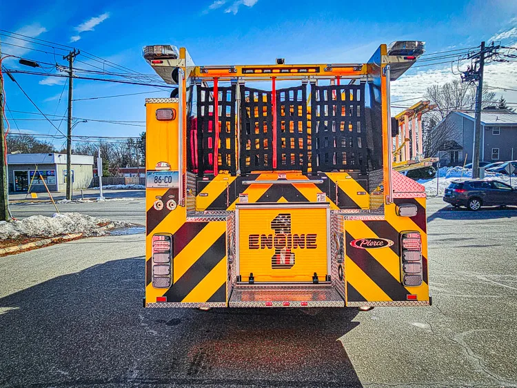Pierce Enforcer Pumper exterior view, photo 27 of 32