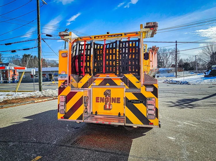 Pierce Enforcer Pumper exterior view, photo 30 of 32