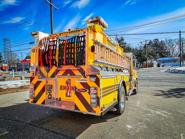Pierce Enforcer Pumper exterior view, photo 31 of 32