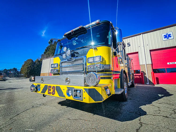 Pierce Enforcer Pumper exterior view, photo 14 of 65