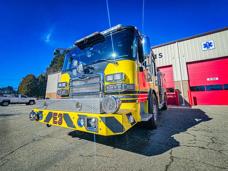 Pierce Enforcer Pumper exterior view, photo 15 of 65