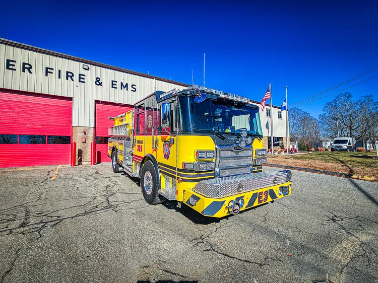 Pierce Enforcer Pumper exterior view, photo 16 of 65
