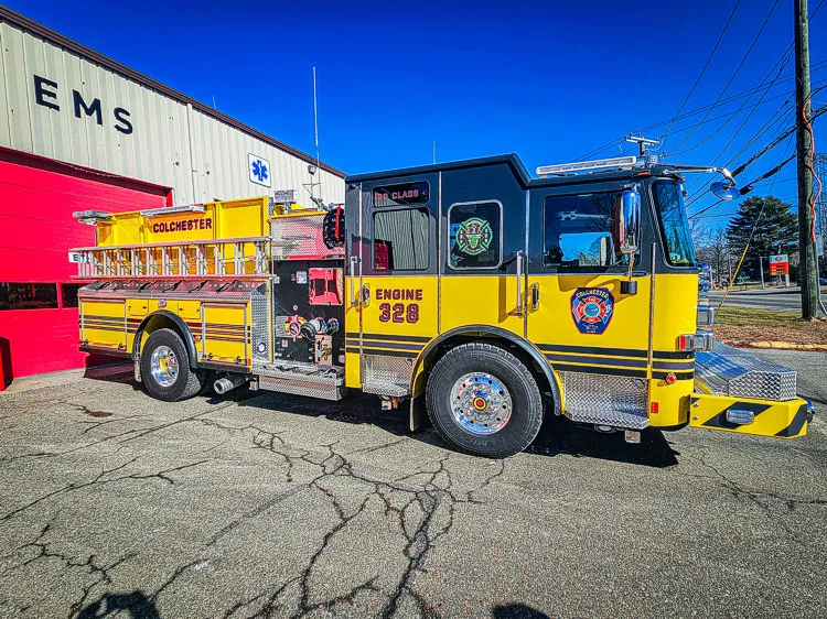 Pierce Enforcer Pumper exterior view, photo 17 of 65