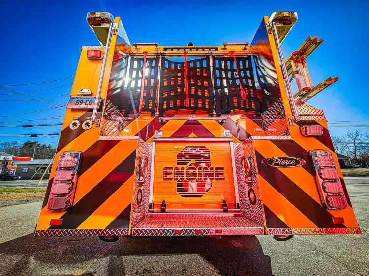 Pierce Enforcer Pumper exterior view, photo 21 of 65