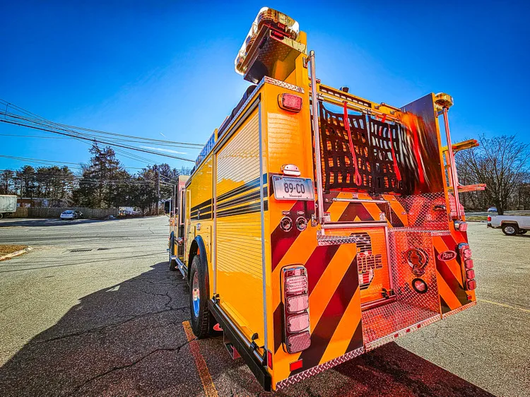 Pierce Enforcer Pumper exterior view, photo 24 of 65