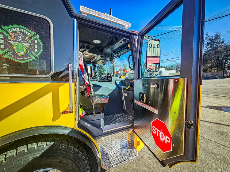 Pierce Enforcer Pumper exterior view, photo 27 of 65