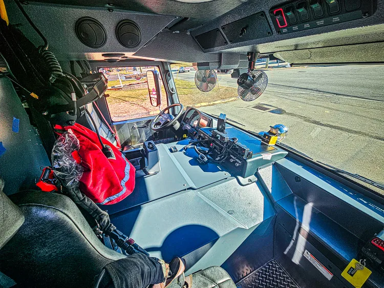 Pierce Enforcer Pumper exterior view, photo 28 of 65