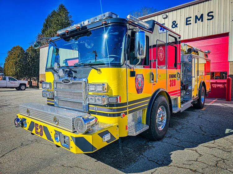 Pierce Enforcer Pumper exterior view, photo 5 of 65