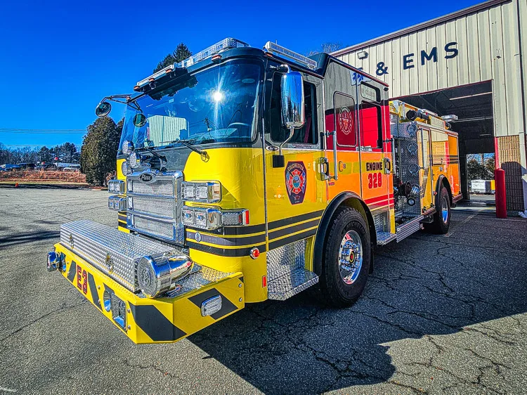 Pierce Enforcer Pumper exterior view, photo 59 of 65