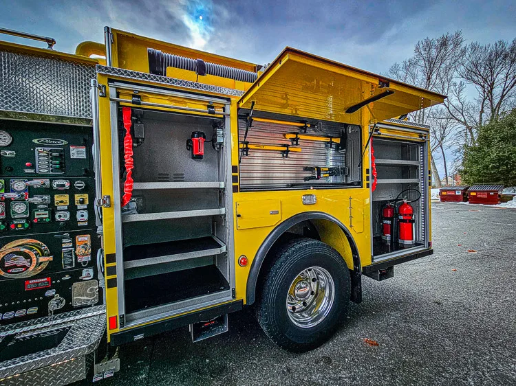Pierce Enforcer Pumper exterior view, photo 19 of 46
