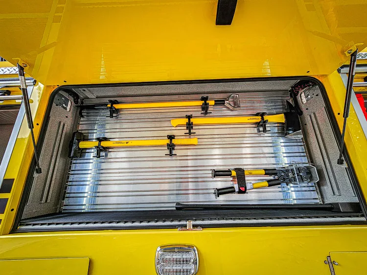 Pierce Enforcer Pumper exterior view, photo 20 of 46