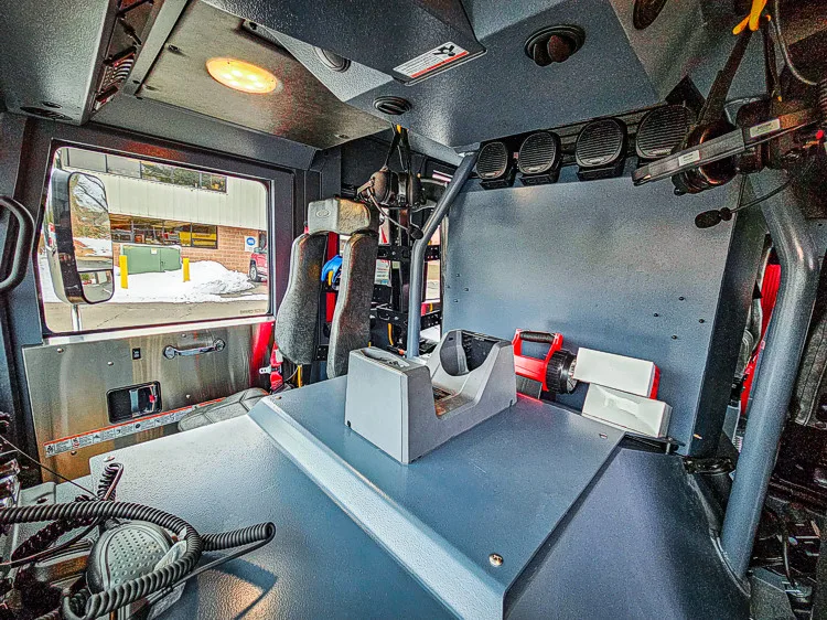 Pierce Enforcer Pumper exterior view, photo 37 of 46