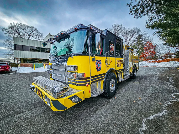Pierce Enforcer Pumper exterior view, photo 6 of 46