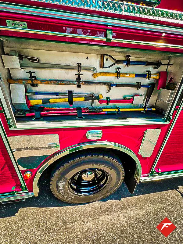 Pierce Enforcer Pumper exterior view, photo 21 of 46