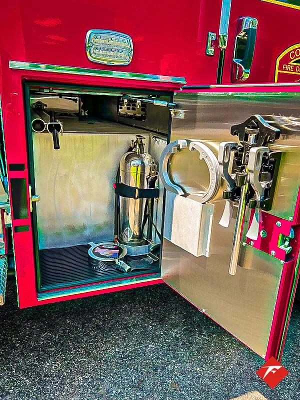 Pierce Enforcer Pumper exterior view, photo 38 of 46