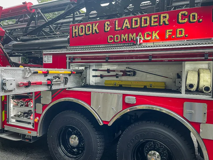 Pierce Enforcer Pumper exterior view, photo 22 of 49