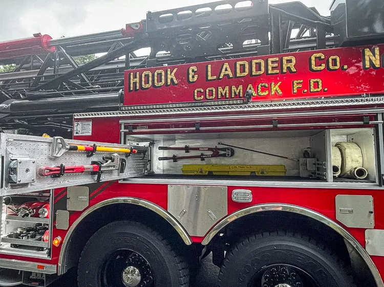 Pierce Enforcer Pumper exterior view, photo 23 of 49