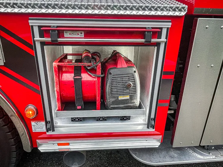 Pierce Enforcer Pumper exterior view, photo 34 of 49