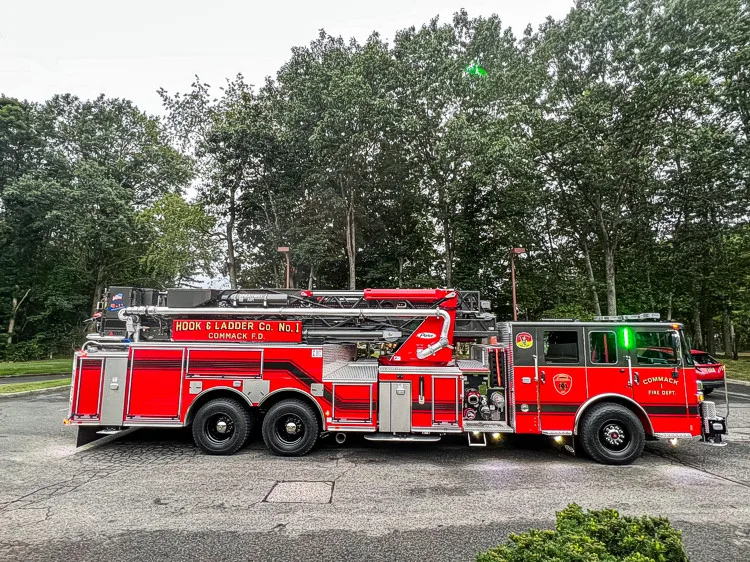 Pierce Enforcer Pumper exterior view, photo 7 of 49