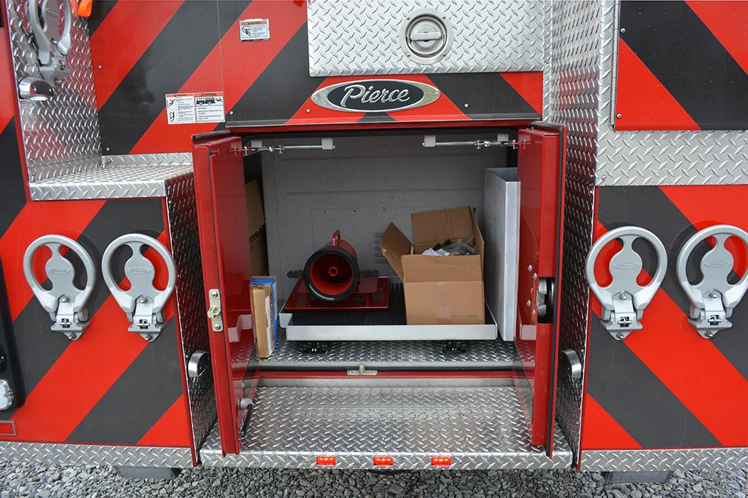Pierce Enforcer Pumper exterior view, photo 22 of 30