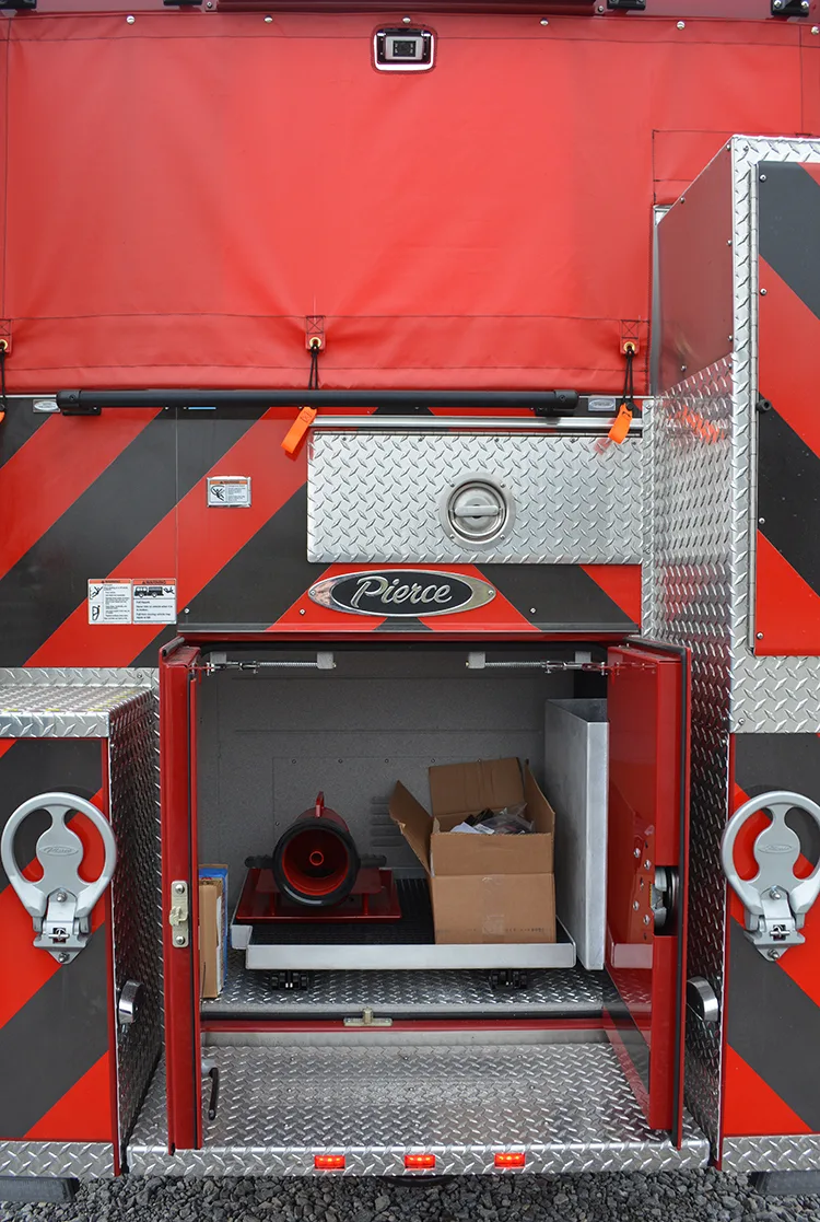 Pierce Enforcer Pumper exterior view, photo 23 of 30