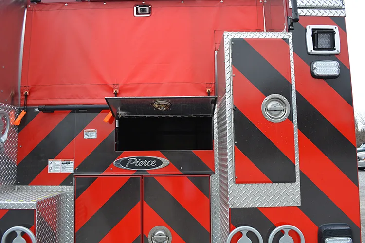 Pierce Enforcer Pumper exterior view, photo 24 of 30