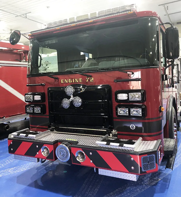Pierce Enforcer Pumper exterior view, photo 29 of 30