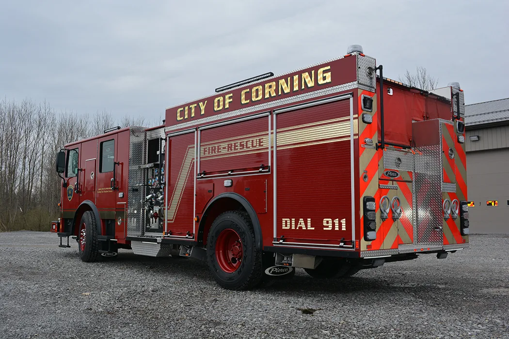Pierce Enforcer Pumper exterior view, photo 6 of 30