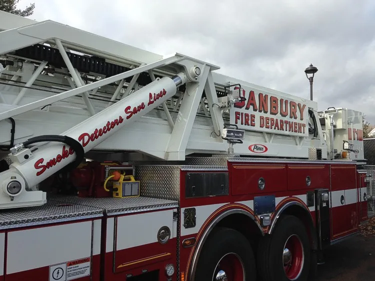 Mid-body ladder section close-up showing stowed aerial and side body compartments