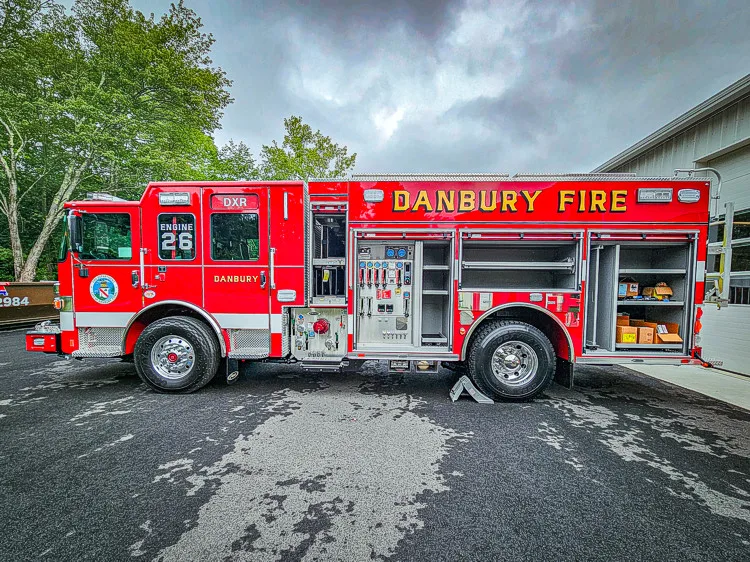 Pierce Enforcer Pumper exterior view, photo 10 of 62