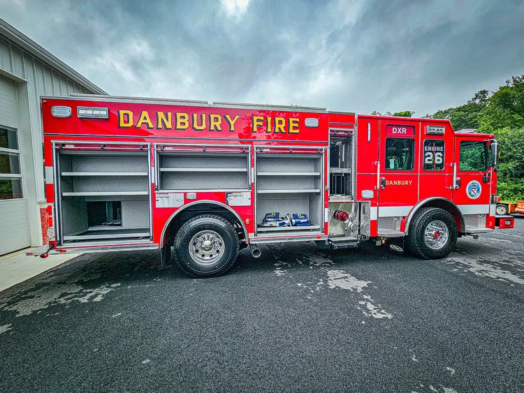 Pierce Enforcer Pumper exterior view, photo 19 of 62