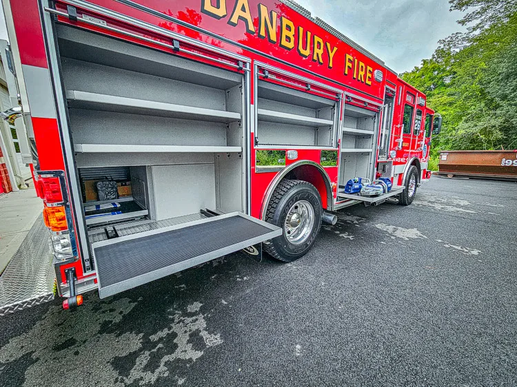 Pierce Enforcer Pumper exterior view, photo 20 of 62